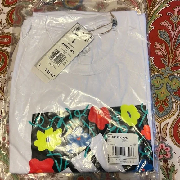 🆕 ADIDAS Uni Sex T-Shirt - Picture 6 of 7